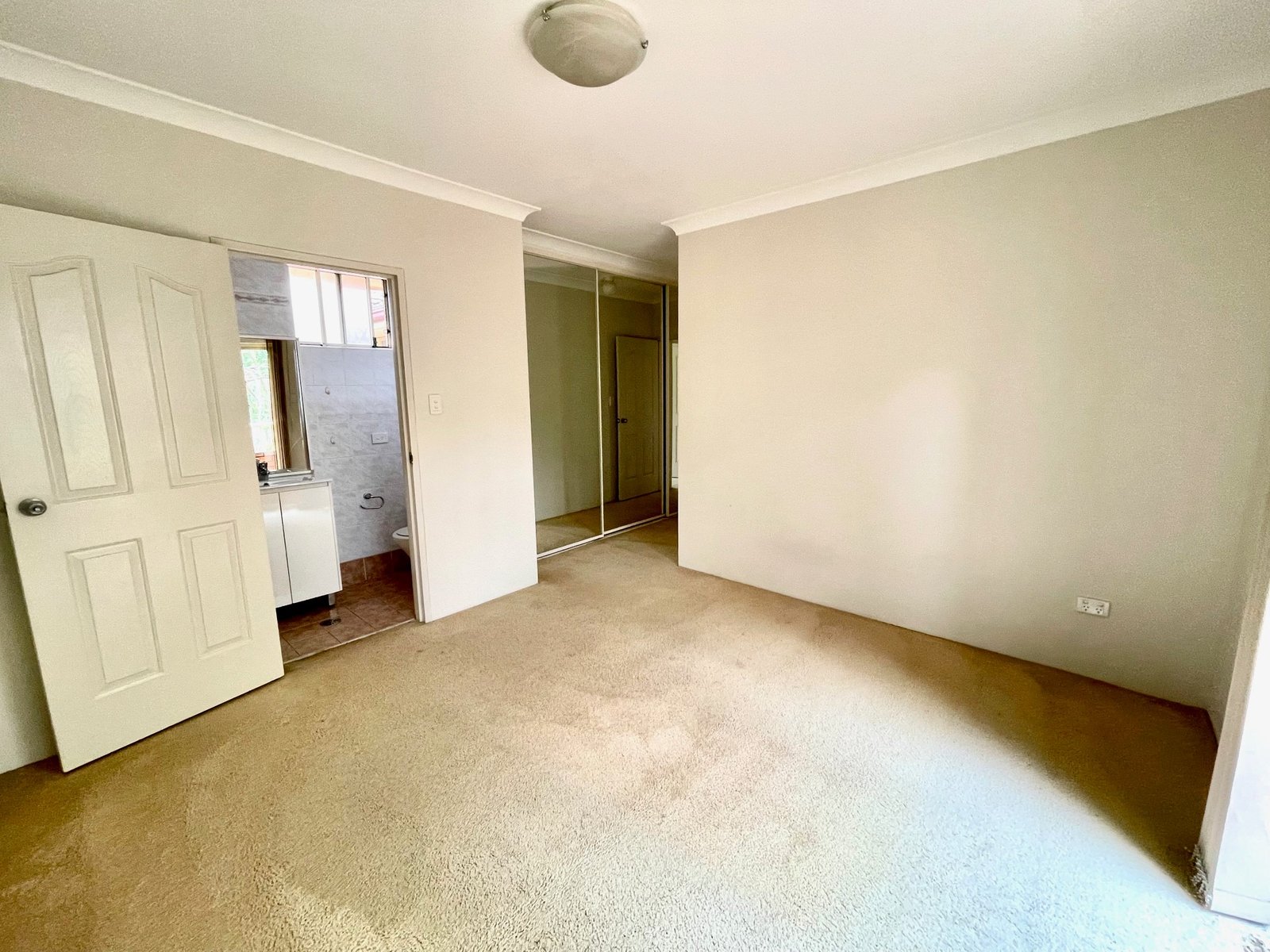 8/5-9 Bellevue Street KOGARAH 4