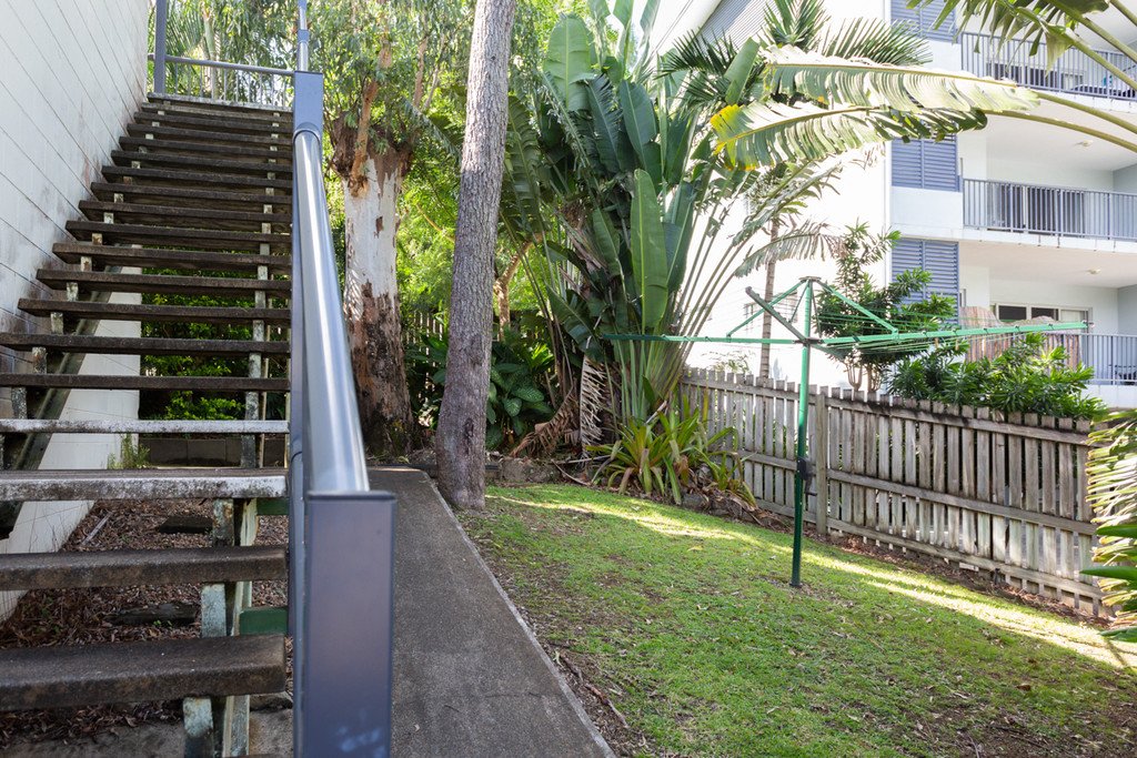 8/5 Border Drive CANNONVALE 18
