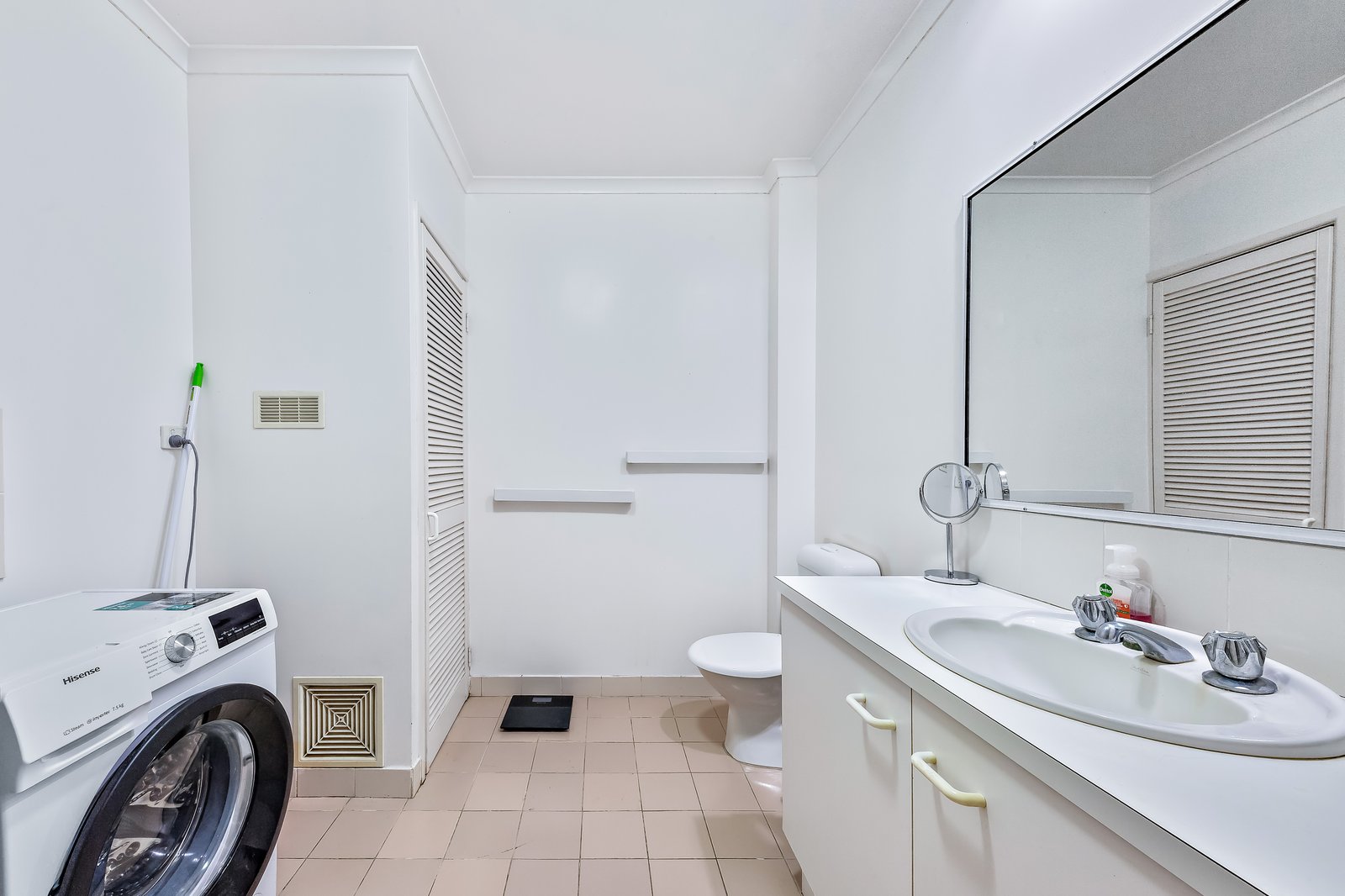 8/5 Border Drive CANNONVALE 4