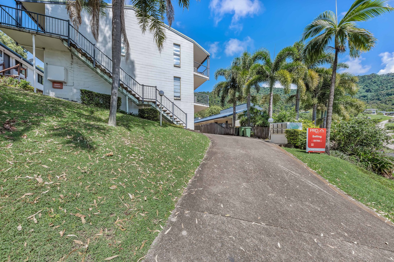 8/5 Border Drive CANNONVALE 9