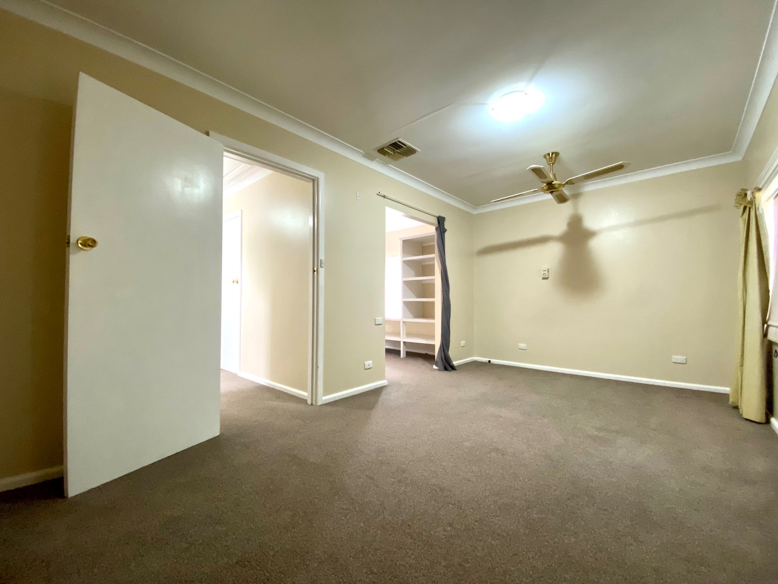 85 Bourke Street TAMWORTH 10