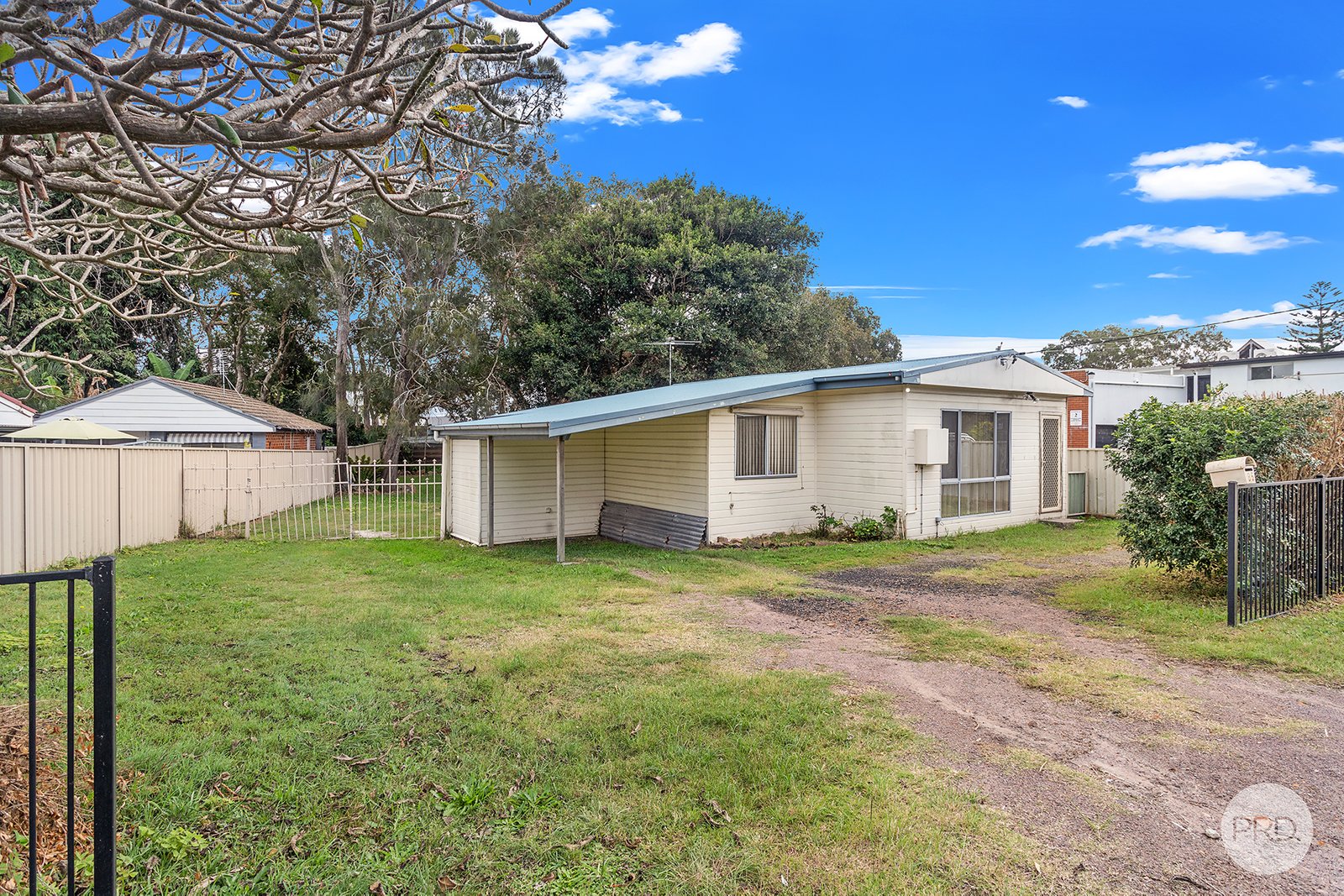 85 Campbell Avenue ANNA BAY 1