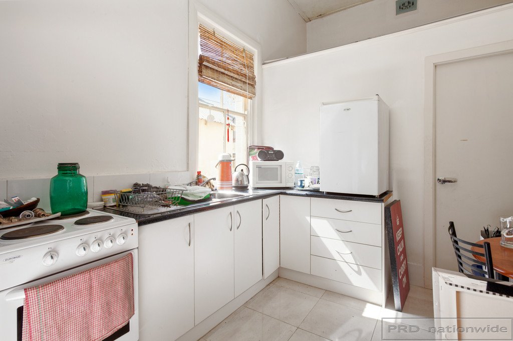85 Cessnock Rd  WESTON 9