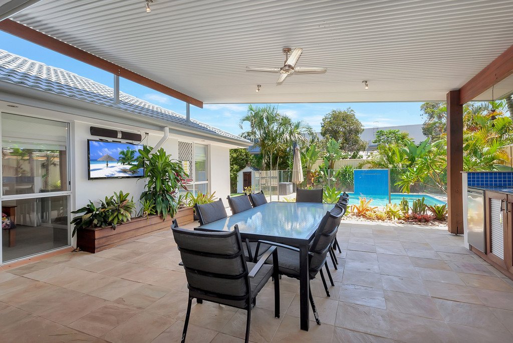 85 Coronet Crescent BURLEIGH WATERS 5