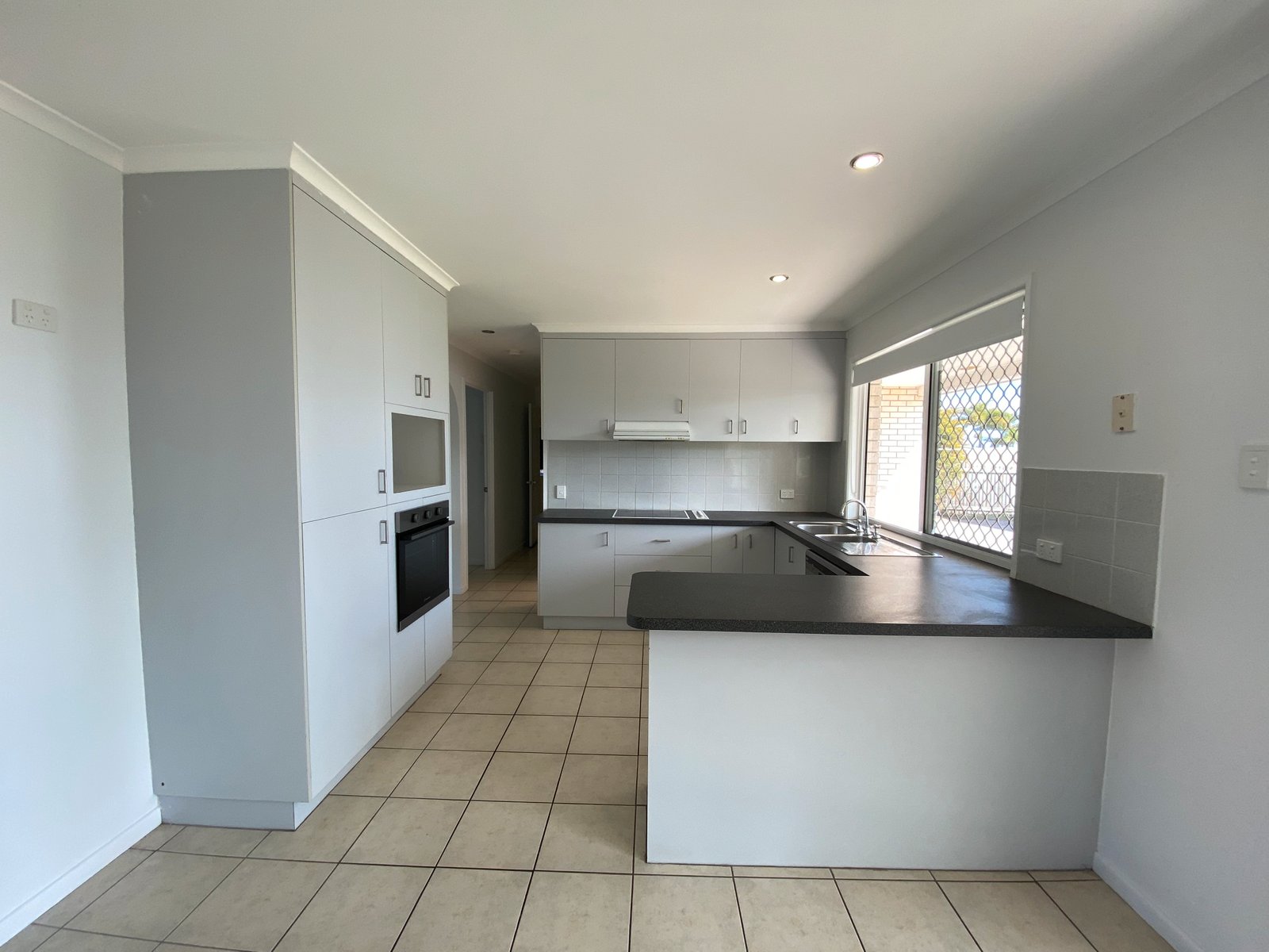 85 CREMORNE Drive TANNUM SANDS 11