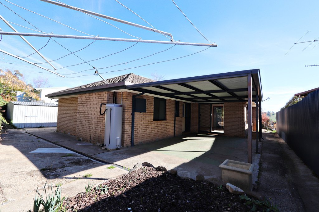 85 Gilbert  TUMBARUMBA 18