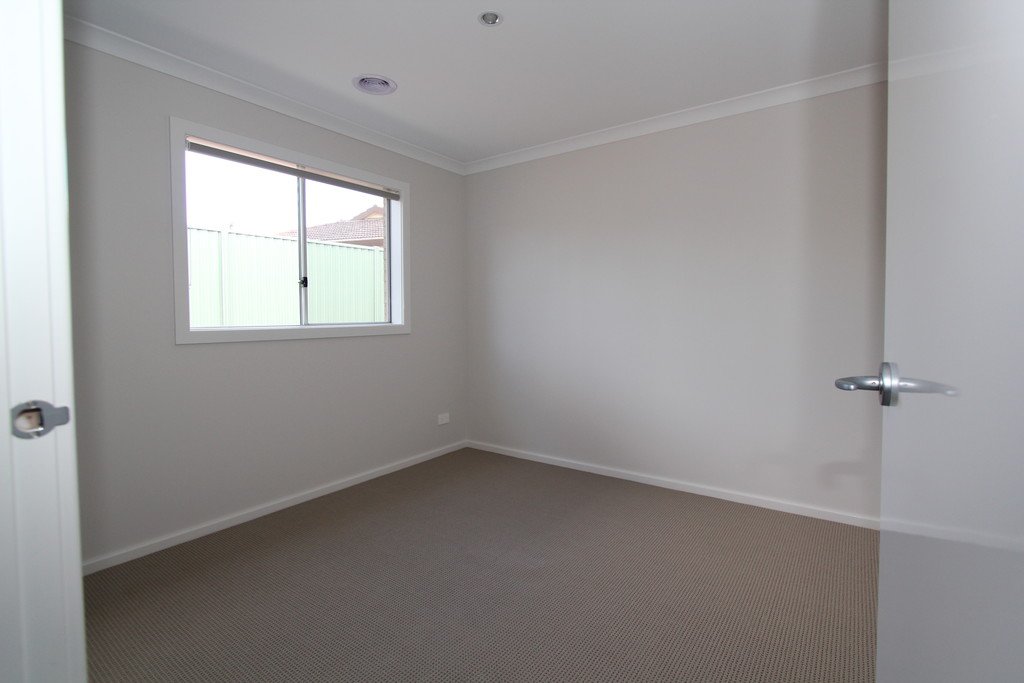 85 Howe Street MINERS REST 8