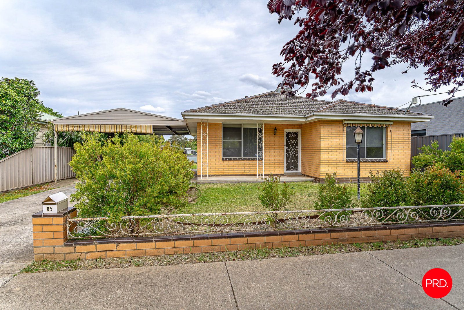 85 MacKenzie St W  GOLDEN SQUARE 1