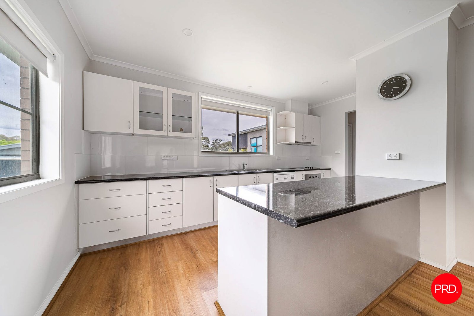 85 MacKenzie St W  GOLDEN SQUARE 4