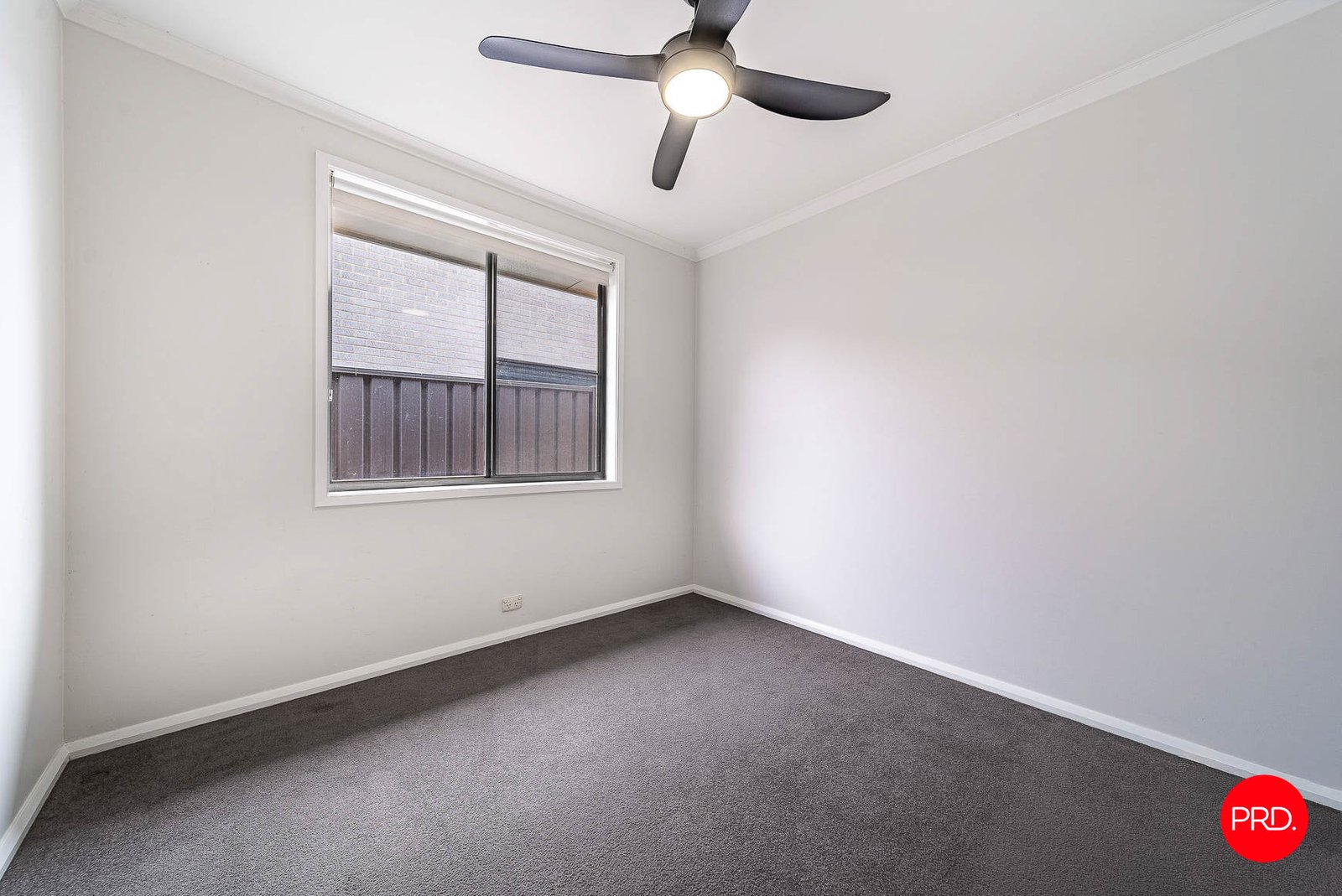 85 MacKenzie St W  GOLDEN SQUARE 9