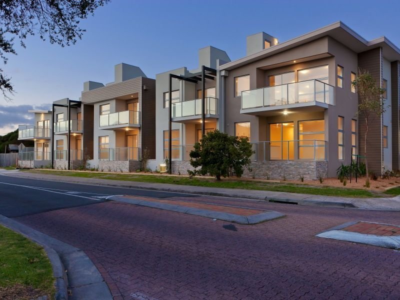 Gallery: 8/5 Maury Road