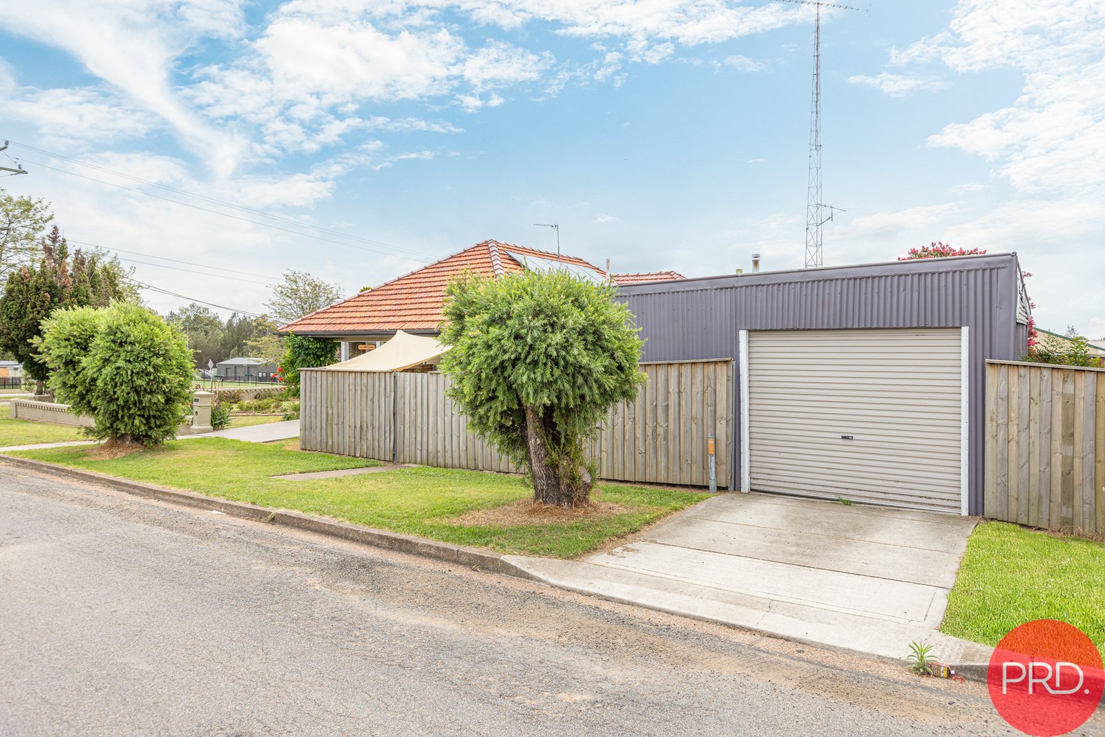 85 New England Hwy  GRETA 8