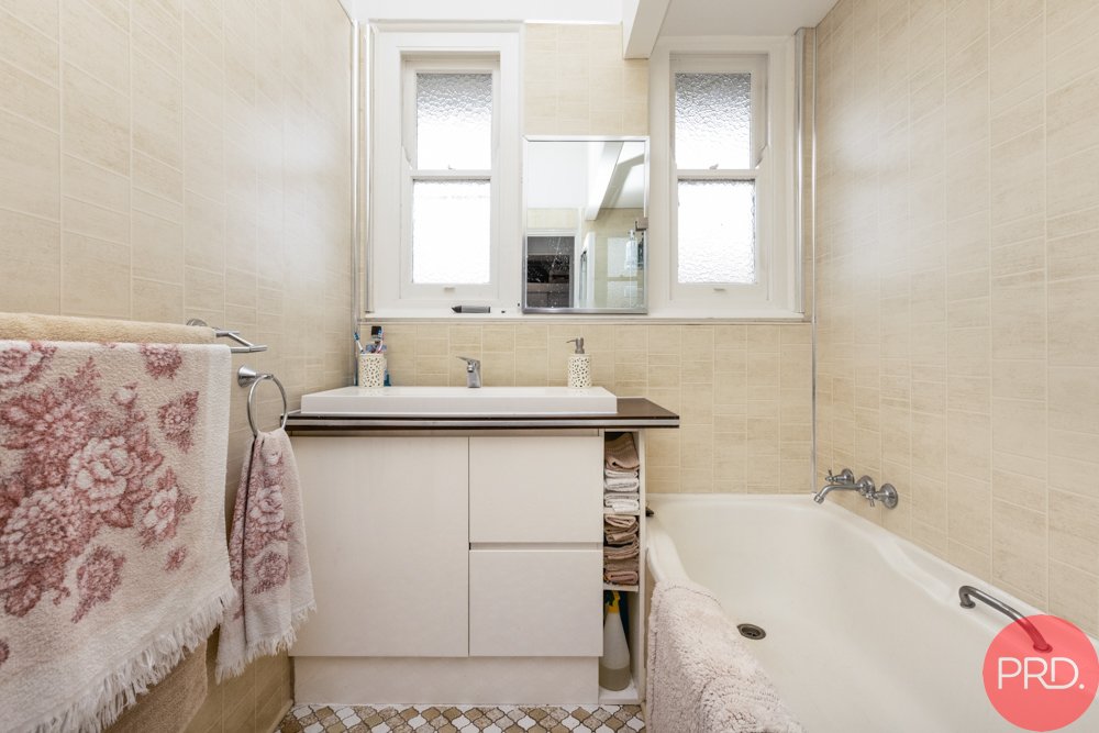 85 New England Hwy  GRETA 18