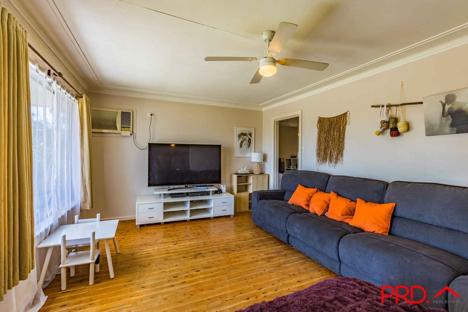 85 Robert Street TAMWORTH 7