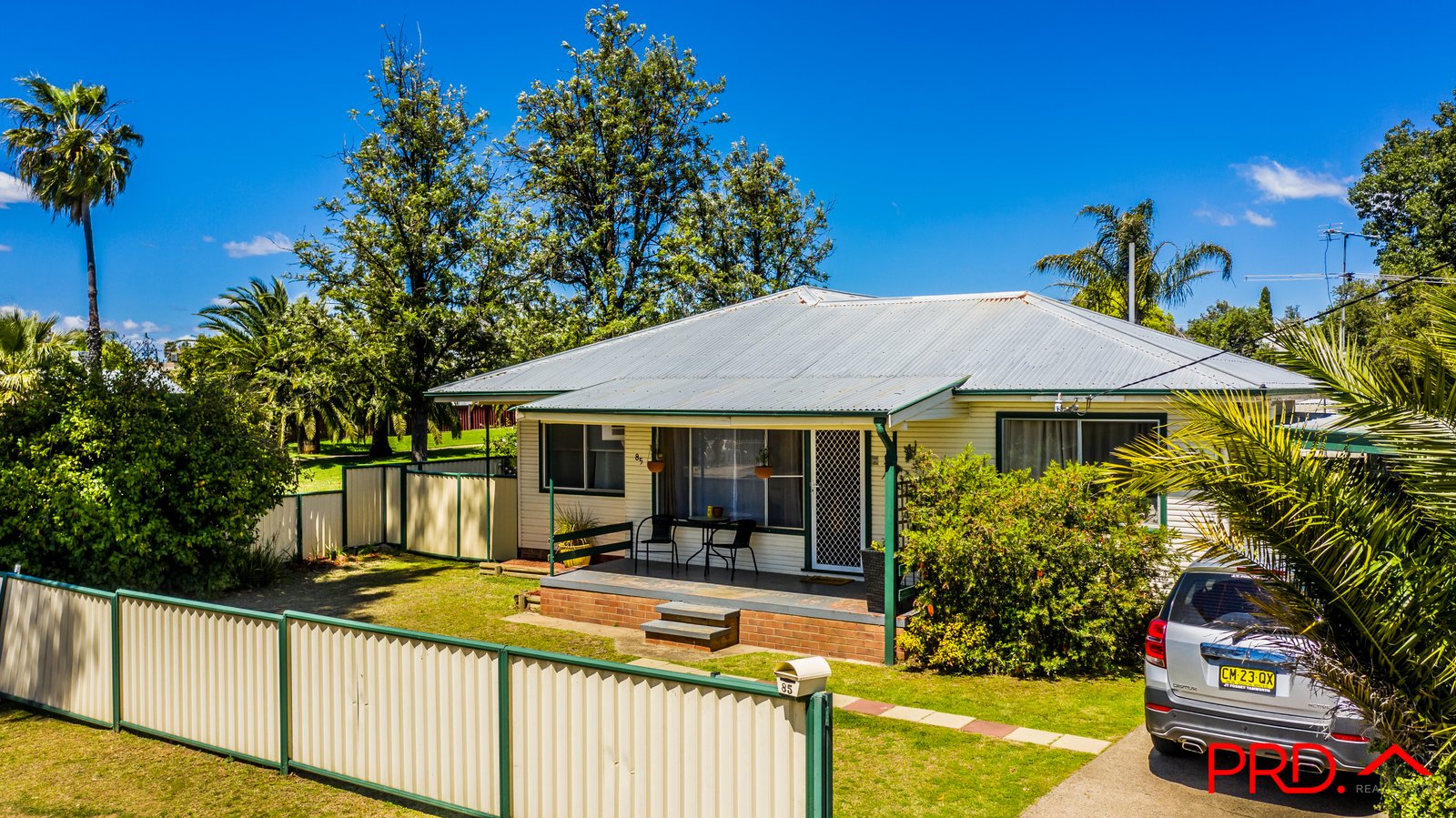 85 Robert Street TAMWORTH 2