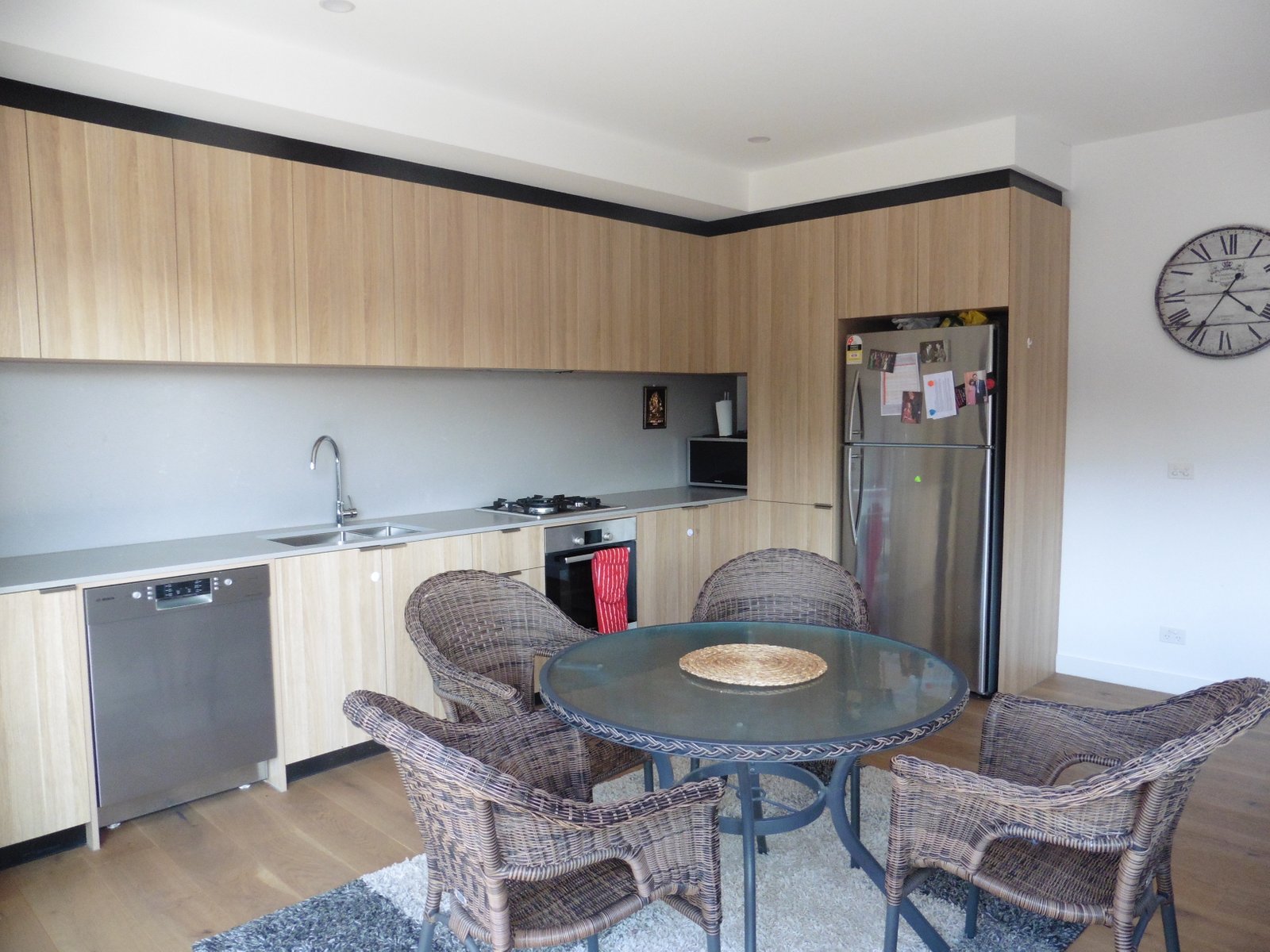 Gallery: 8/5 Salmon Street