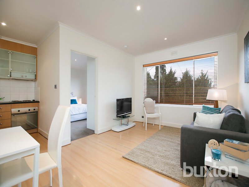 Gallery: 8/5 Station Street