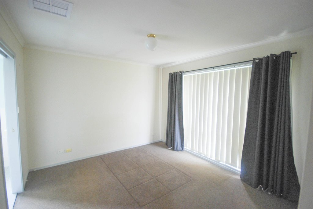 85 Truscott Drive ASHMONT 4