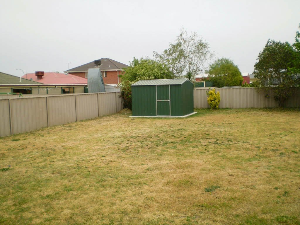 85 Truscott Drive ASHMONT 8