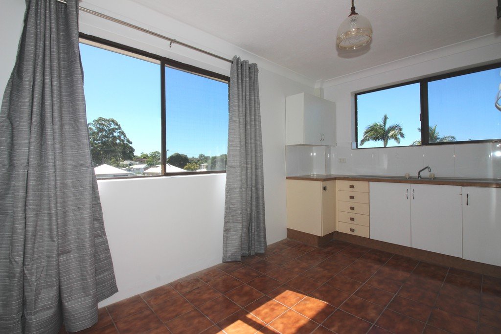 8/50 Henchman Street NUNDAH 2