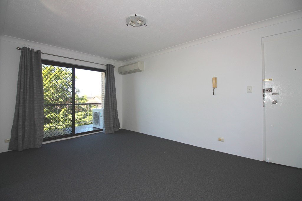 8/50 Henchman Street NUNDAH 3