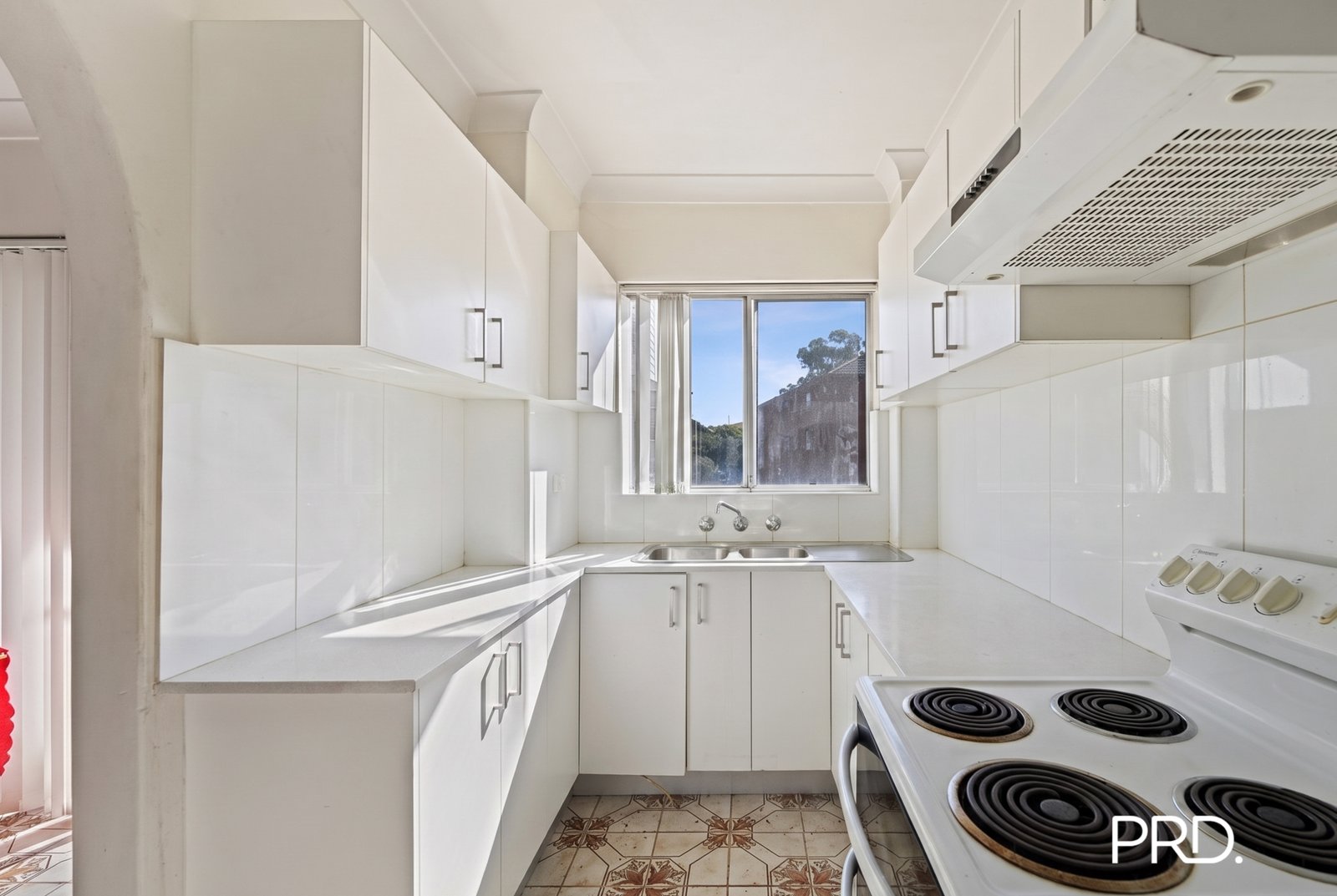 8/50 Nagle Street LIVERPOOL 5
