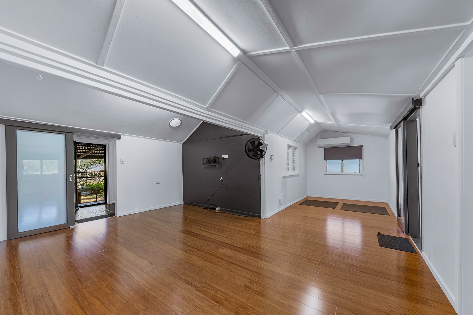 8503 Bruce Highway BLOOMSBURY 3