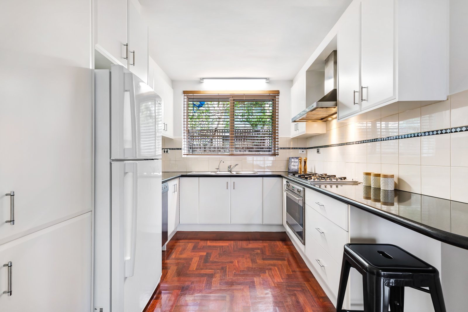 Gallery: 8/50A Wattletree Road