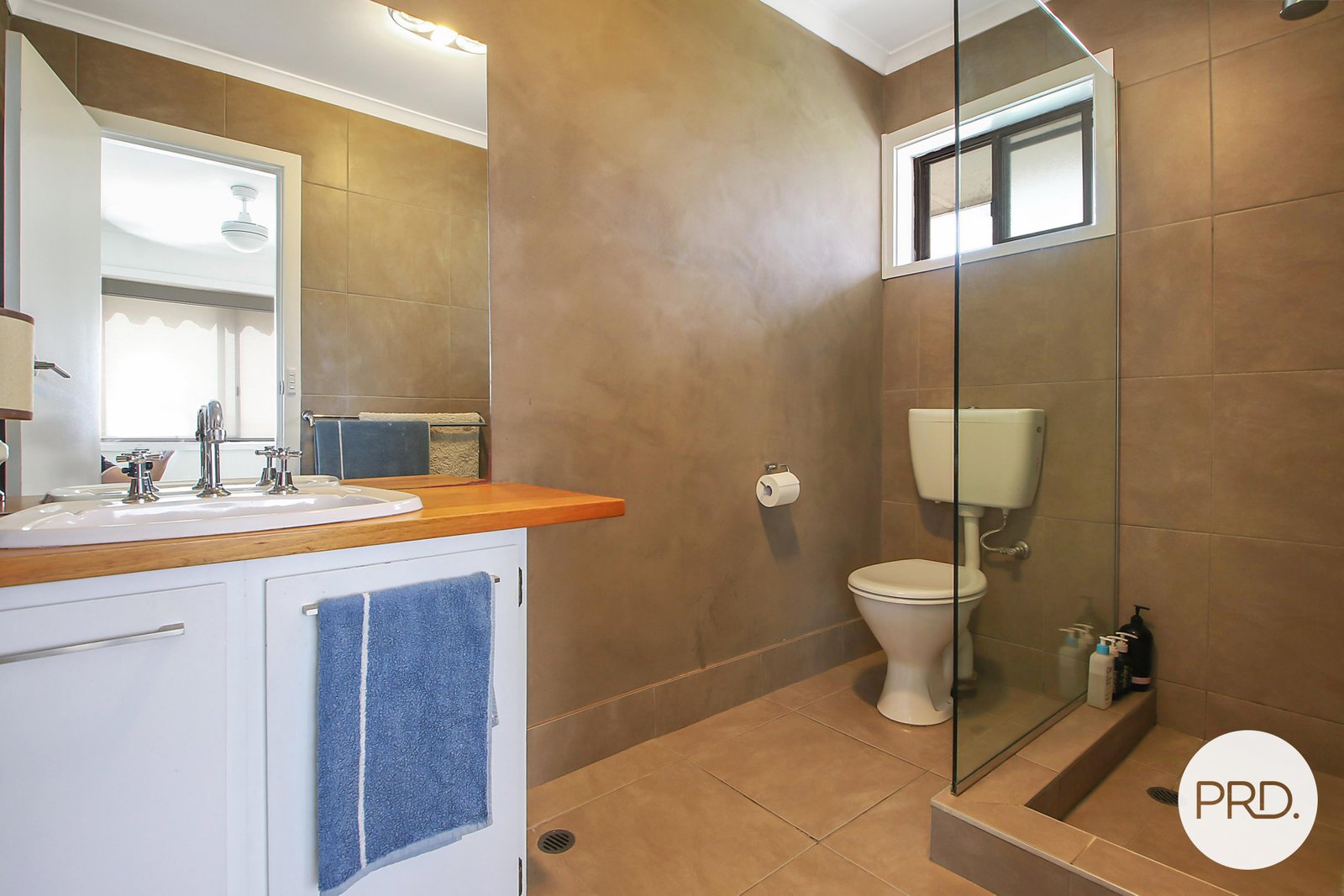 8/519 Schubach Street EAST ALBURY 4