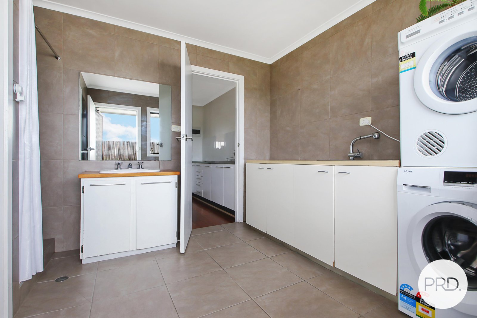 8/519 Schubach Street EAST ALBURY 6