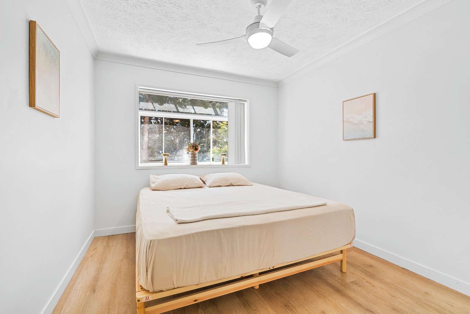 8/54 Dutton Street COOLANGATTA 5