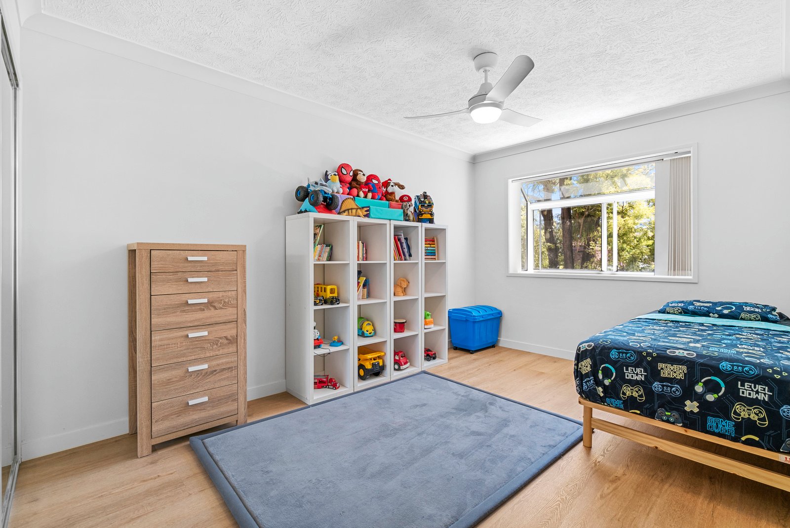 8/54 Dutton Street COOLANGATTA 7