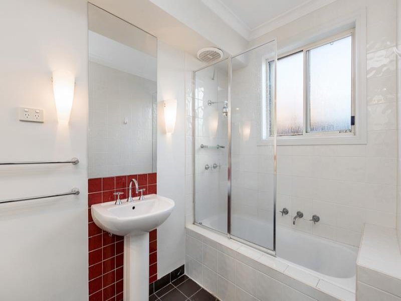 Gallery: 8/54 Hobbs Street