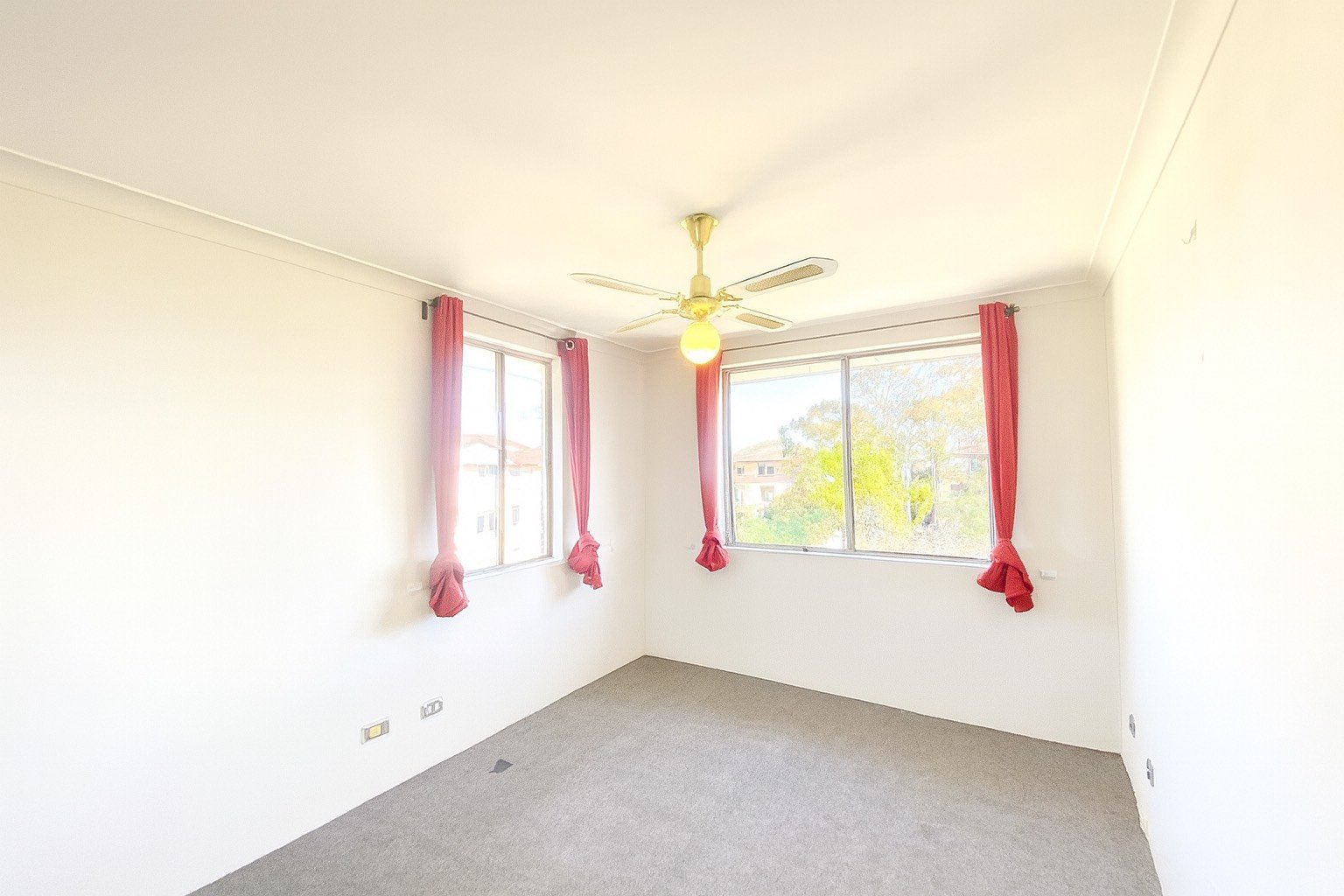 85/4 Riverpark Drive LIVERPOOL 6