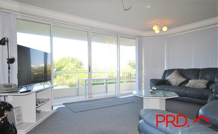 8/56 Hooker Boulevard MERMAID WATERS 4