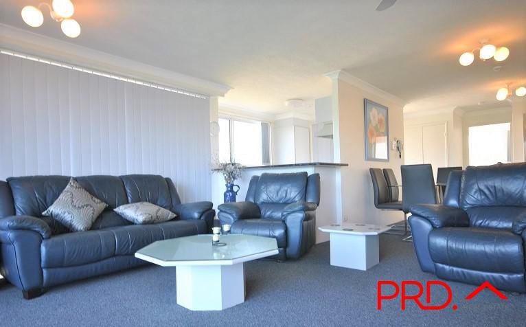 8/56 Hooker Boulevard MERMAID WATERS 5