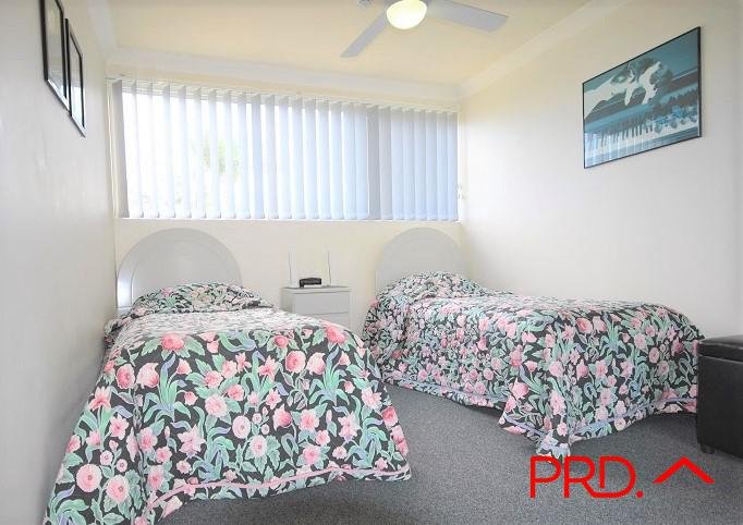 8/56 Hooker Boulevard MERMAID WATERS 13