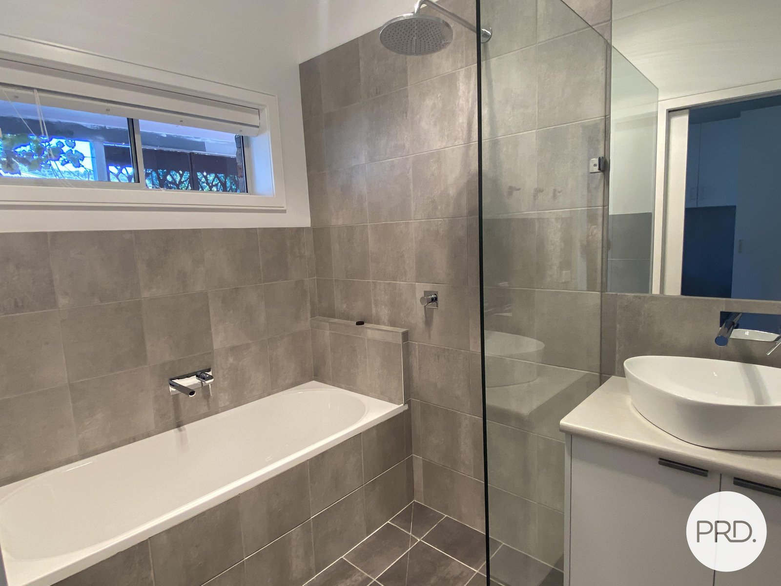 859 Tenbrink Street GLENROY 9