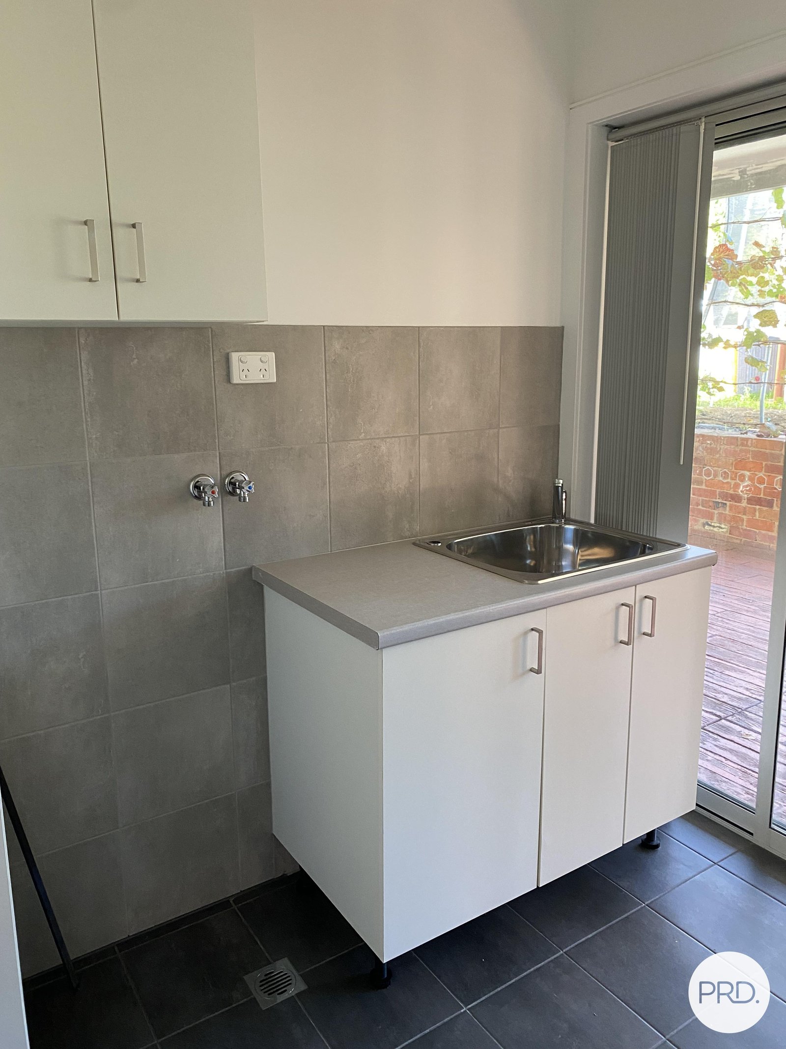859 Tenbrink Street GLENROY 11