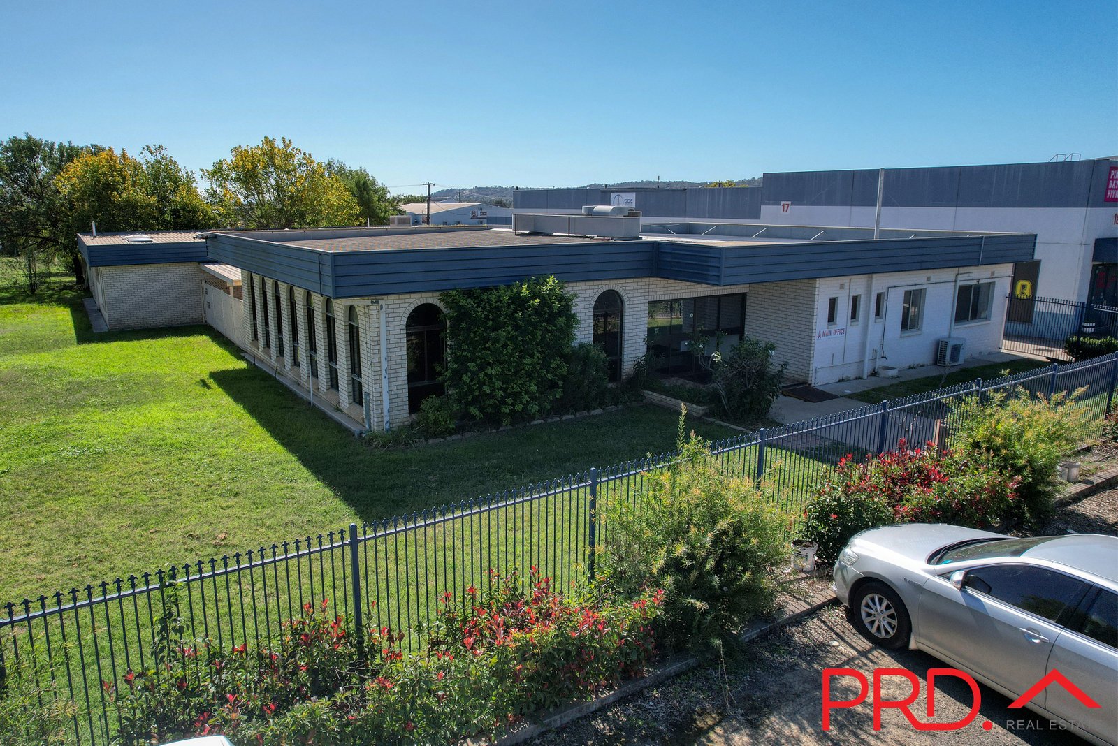 86 Barnes Street TAMWORTH 2