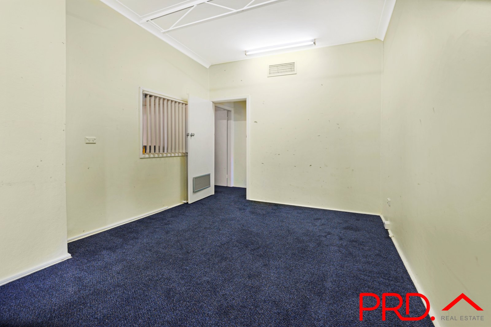 86 Barnes Street TAMWORTH 5