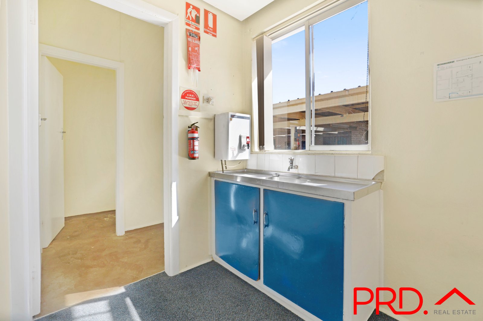 86 Barnes Street TAMWORTH 12