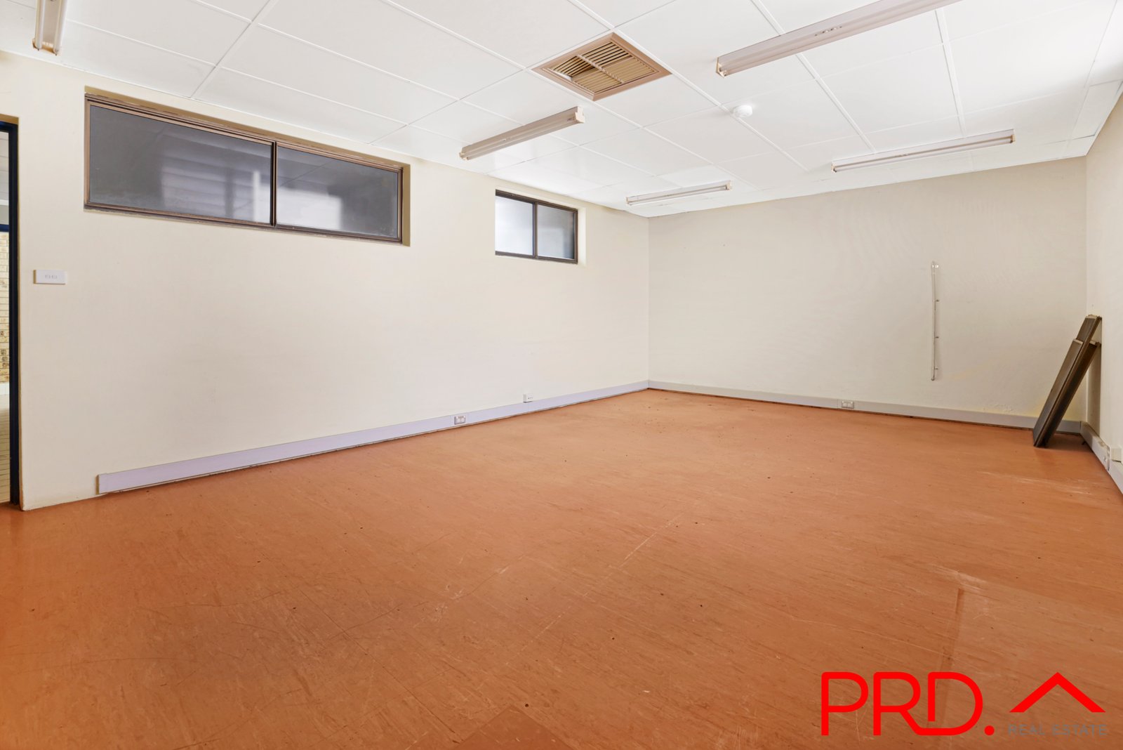 86 Barnes Street TAMWORTH 17