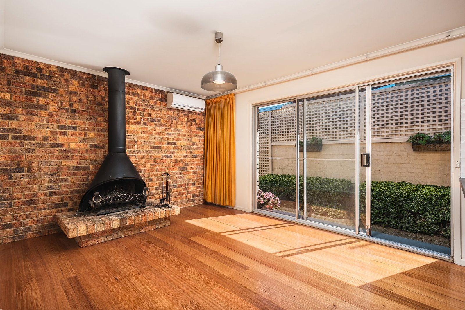 Gallery: 86 Bonanza Road