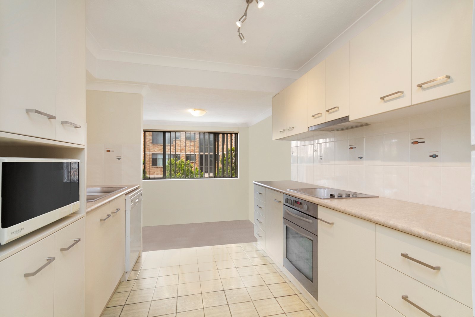 8/6 Buchan Ave  TWEED HEADS 3