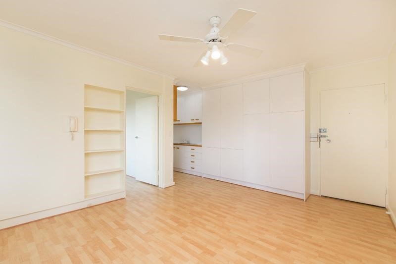 Gallery: 8/6 Byron Street
