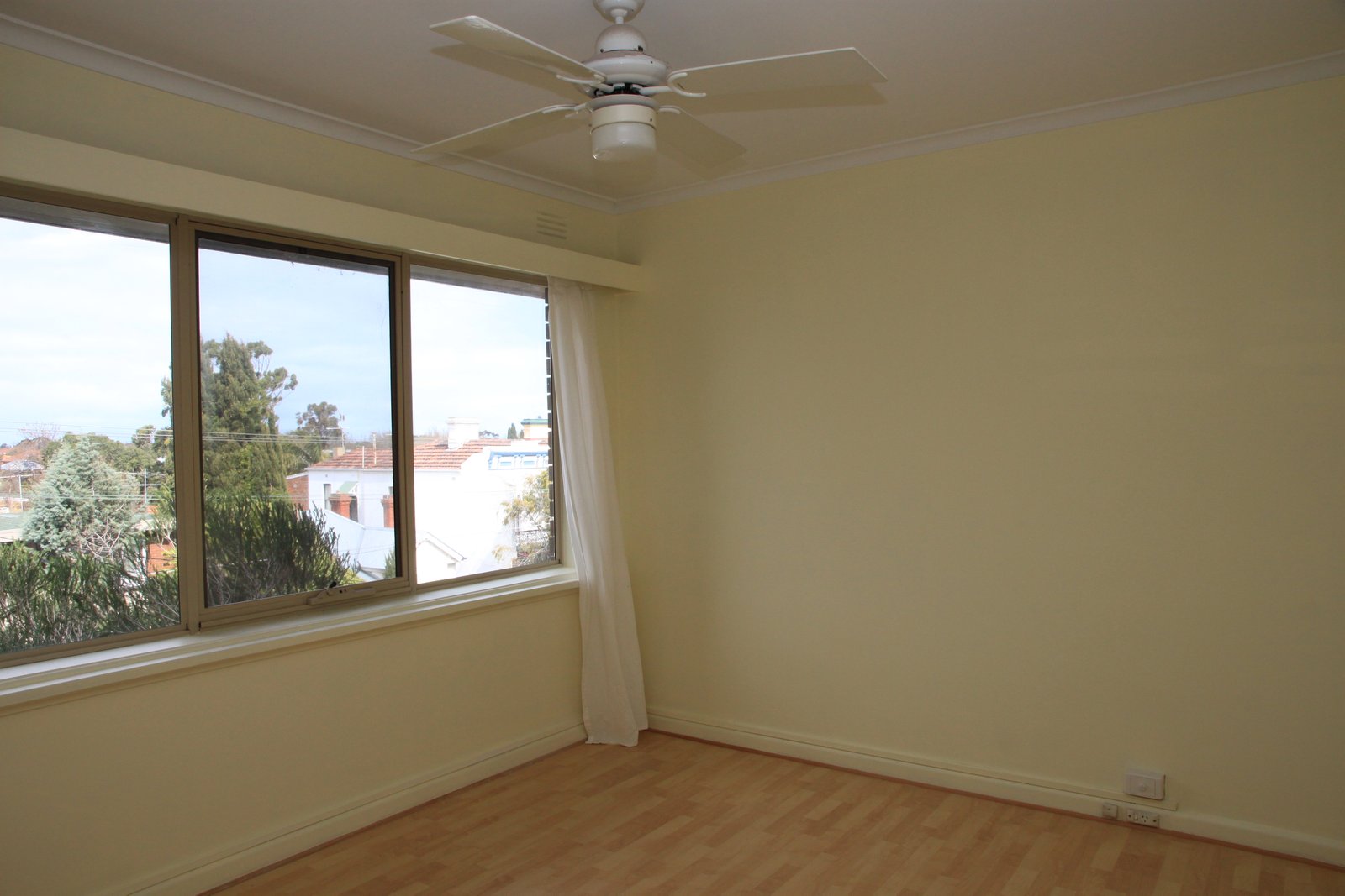 Gallery: 8/6 Byron Street