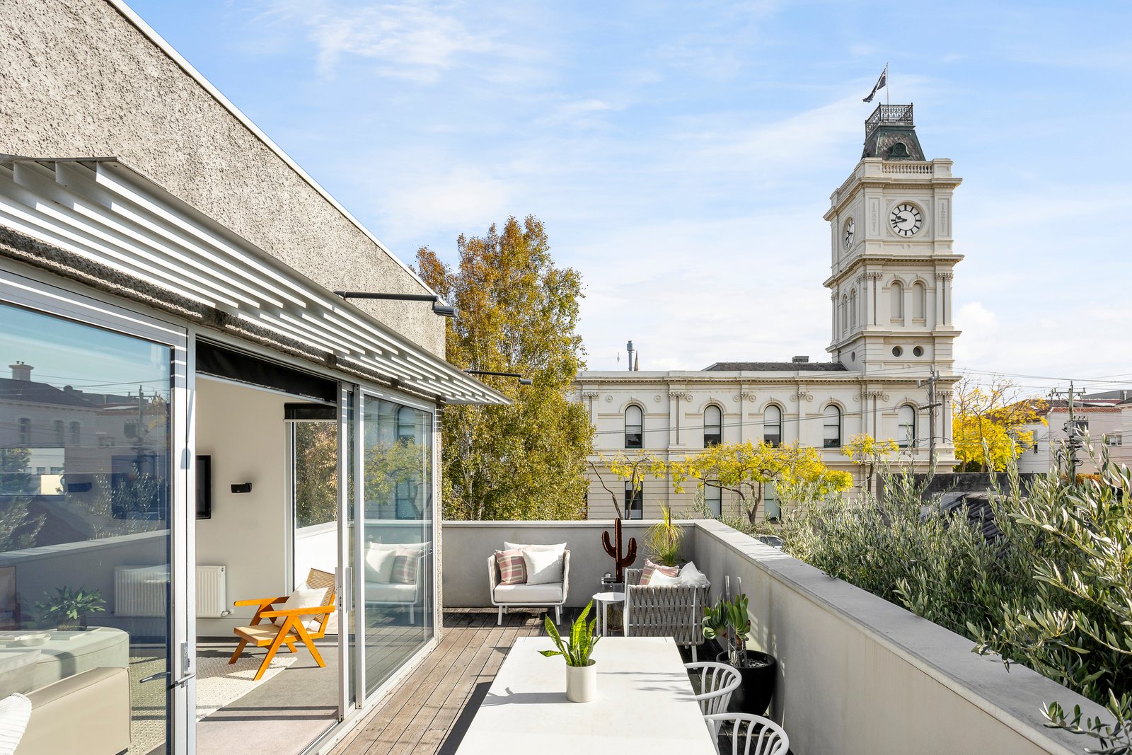 Gallery: 86 Carpenter Street