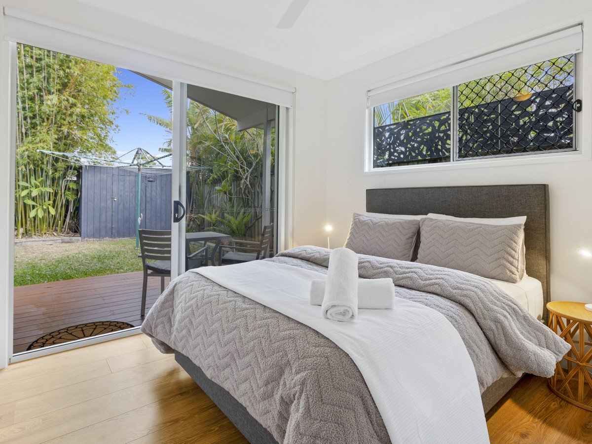 86 Chainey Avenue MIAMI 6