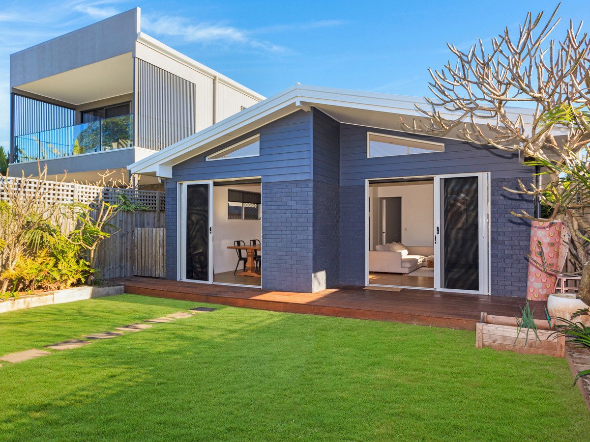 86 Chainey Avenue MIAMI 14